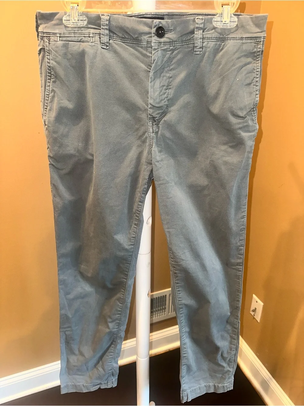 American Eagle Outfitters Men's Slate Gray Slim Chinos